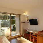 Coin Nuit Avec Terrasse Et Parking Privatif A - Fr-1-251-900